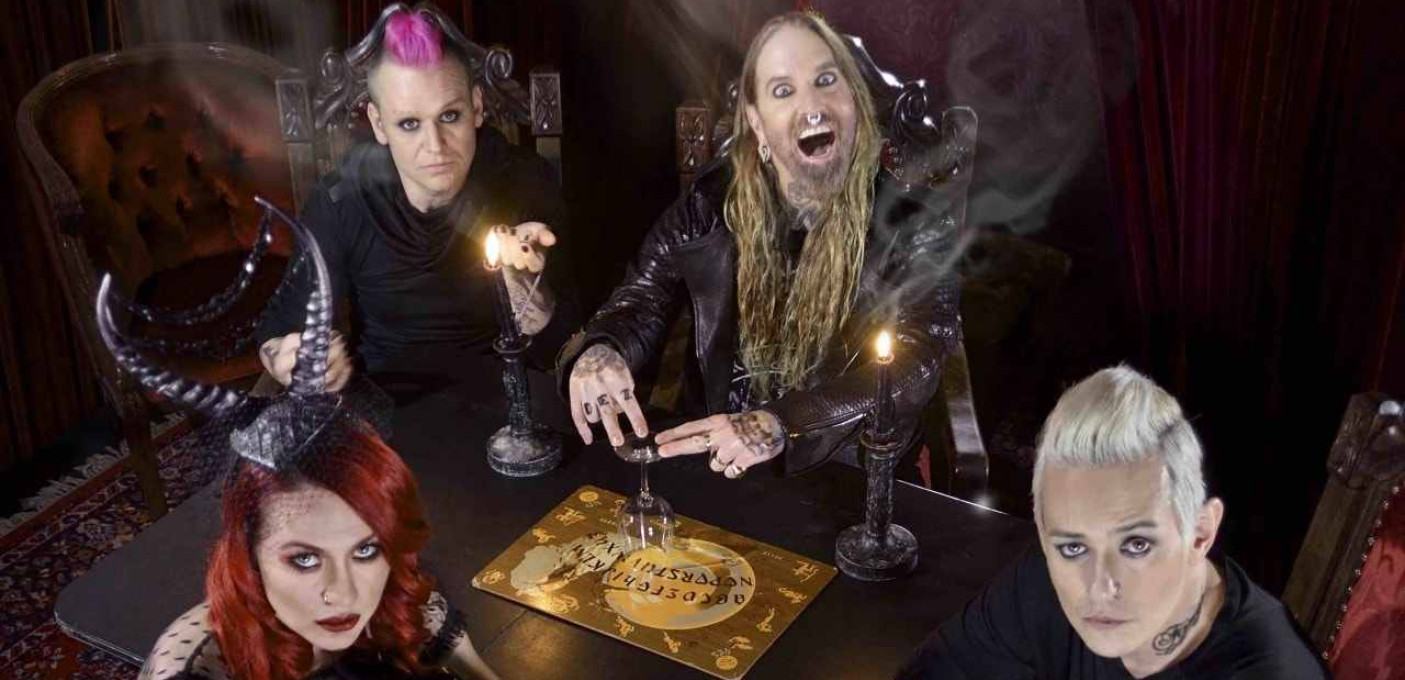 [+]COAL CHAMBER[+] [-]+ SOIL + DIABLO BLVD + BLOOD RUNS DEEP[-]