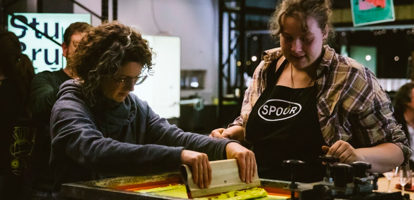 Basics of screen printing by Bert Depuydt (Afreux) & Els Baeten (Gezeever)