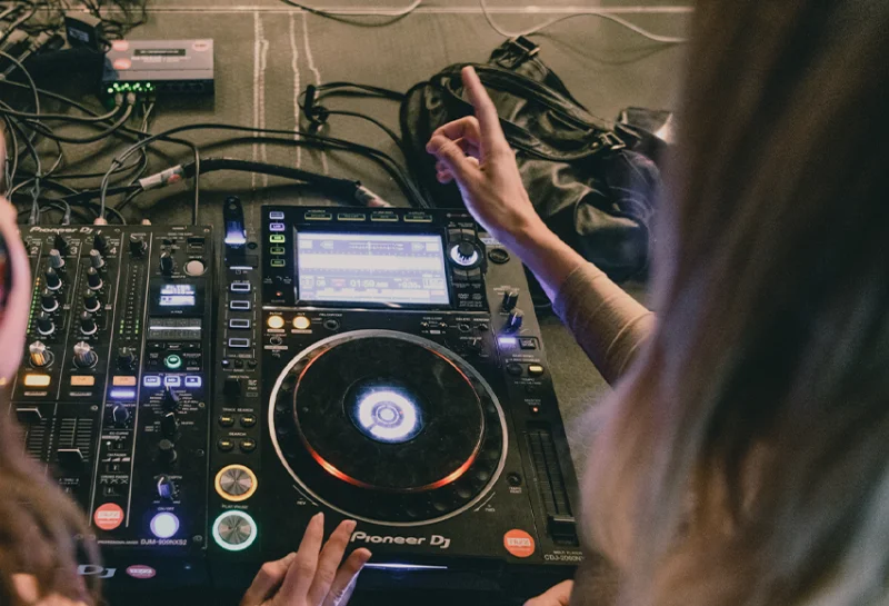 djwebsite-1.png